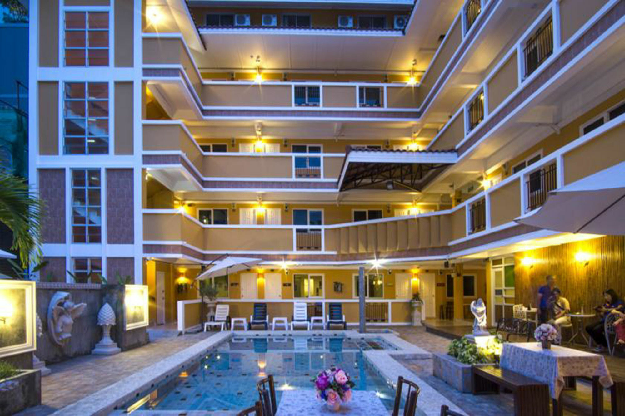 Jean Boutique Hotel Pattaya Buitenkant foto